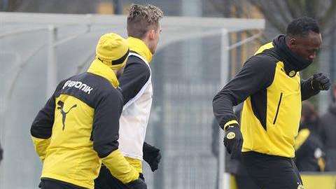 Usain Bolt realizó su primera práctica con el Borussia Dortmund