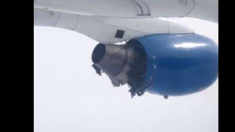 Daños en uno de los motores de la aeronave.