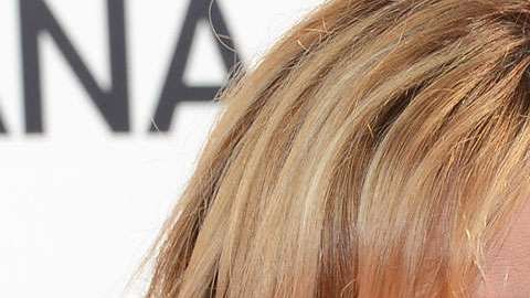 Aylín Mujica conserva su belleza.