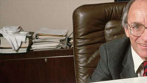 Charles Lazarus pensó en crear Toys "R" Us al volver de la II Guerra Mundial