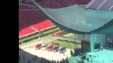 Jorge Vergara y el candidato del PRI a la presidencia José Antonio Meade fueron abucheados en el estadio Akron.