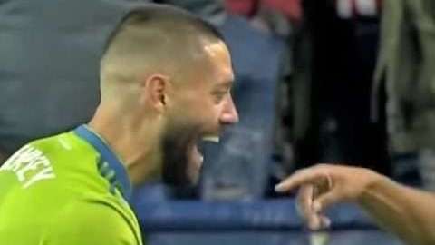 Clint Dempsey fue el verdugo de las Chivas en CenturyLink Field.