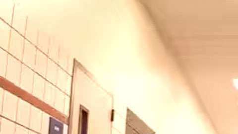 T3R Elemento se rehúsa a cantar a la violencia.