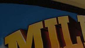 Fila para comprar boletos de la lotería en una tienda en Los Ángeles. MARK RALSTON/AFP/Getty Images