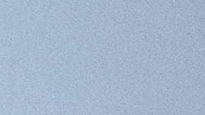 El ajustado vestido color verde esmeralda fue diseñado por Brandon Maxwell