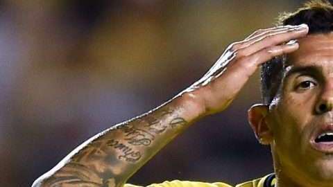 Carlos Tevez no jugará con Boca Juniors en tres partidos por haberse lesionado en circunstancias algo extrañas.. (Foto: Marcelo Endelli/Getty Images)