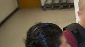 ACLU enlista varios casos de personas que piden asilo, pero son encarceladas.