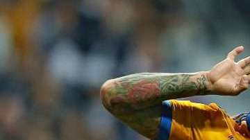 Eduardo Vargas de los Tigres de la UANL es uno de los ocho jugadores chilenos que juegan en México que integrarán su selección en esta Fecha FIFA. (Foto: Imago7/ Jose Macias)