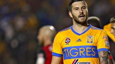 André-Pierre Gignac, y su frustración tras perder los Tigres UANL ante el Toronto FC en la Liga de Campeones de la Concacaf. (Foto: Imago7/ José Macías)