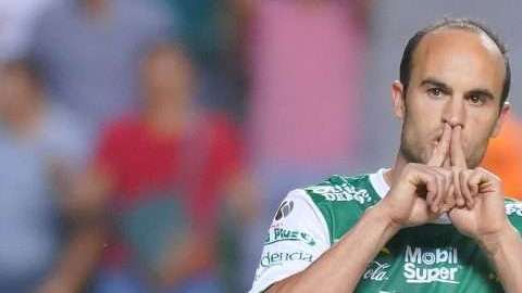 Landon Donovan anotó su primer gol en el futbol mexicaano en el partido de cuartos de final de la Copa MX entre León y Atletico Zacatepec. (Foto: Imago7/Marcos Domínguez)
