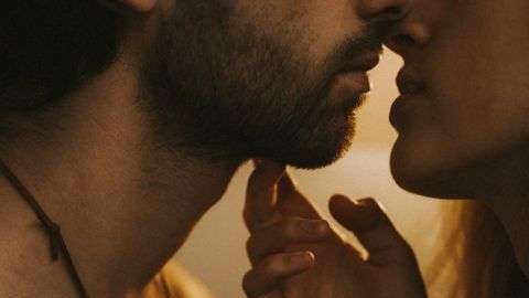 La mayoría de las mujeres que entrevistó Walker engañaron a sus parejas tras "pasar años o décadas sin sexo...".