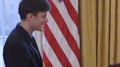 Kyle Kashuv tuvo una visita especial a la Casa Blanca.