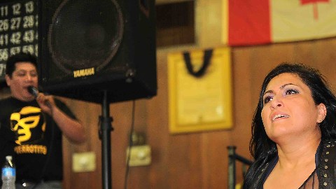 Great Cheyenne es una ruda muy temida en las luchas pero admirada por los niños. (Javier Quiroz / La Raza)