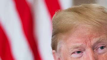 Trump es quien dio fin al programa DACA que protegía de la deportación a miles de jóvenes indocumentados.