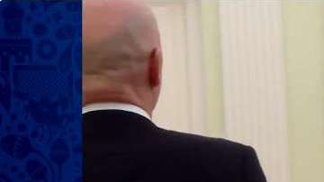 El presidente de Rusia, Vladimir Putin, domina el balón a 100 días para la Copa del Mundo