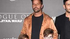 Ricky Martin, junto a su esposo e hijos.