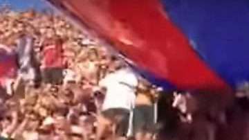 Hinchas de San Lorenzo cantan a Maluma.