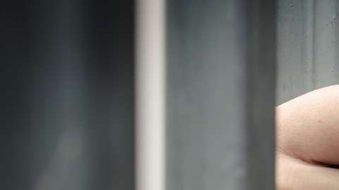 Gloria Chochi es una inmigrante africana y esto le ha quitado privilegios ante la justicia.