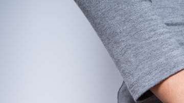 Los niveles de estrógenos normalmente disminuyen después de la menopausia.