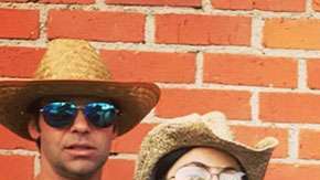 “A través del arte podemos expresar que muchos estadounidenses no están de acuerdo con esa división".