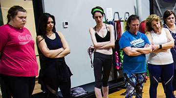 Alexandra Allred está detrás de esta singular obra literaria y es experta en artes marciales.