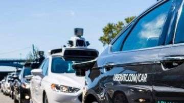 Una mujer de 49 años murió atropellada por un auto sin conductor.