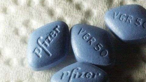 La Viagra es solo para los hombres mayores de 18 años que tienen impotencia.