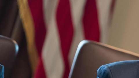 El primer viaje de Donald Trump a América Latina como presidente de EEUU fue cancelado debido a la crisis en Siria, informó la Casa Blanca.