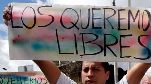 La ejecución de tres empleados del diario ecuatoriano El Comercio por parte de grupos criminales colombianos vinculados al narcotráfico, obliga a despertar a Ecuador.