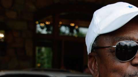 Robert L. Johnson es polémico e influyente.