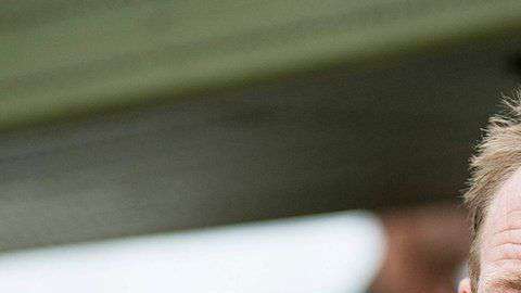 El sujeto invitó a la periodista a pasear en su submarino.