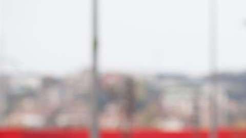 Todo va bien hasta que la pareja desaparece después de un gran gesto romántico.