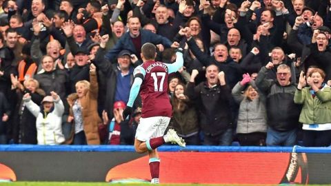 West Ham empató con el Chelsea gracias al mexicano Javier 'Chicharito' Hernández. (Foto: EFE/EPA/GERRY PENNY)