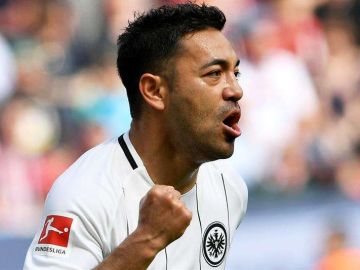 El mexicano Marco Fabián podría ser campeón de Copa con el Eintracht Frankfurt. (Foto: EFE/EPA/SASCHA STEINBACH)