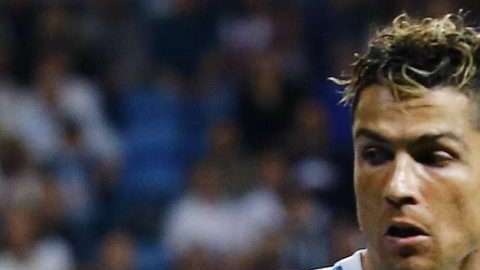 El delantero portugués del Real Madrid, Cristiano Ronaldo busca arrebatarle el Pichichi a Messi. (Foto: EFE / J. P. Gandul)