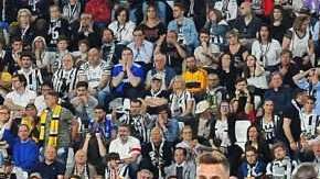 El jugador senegalés del Napoli Kalidou Koulibaly (celebra el gol del triunfo frente al Juventus FC. (Foto: EFE/EPA/ALESSANDRO DI MARCO)