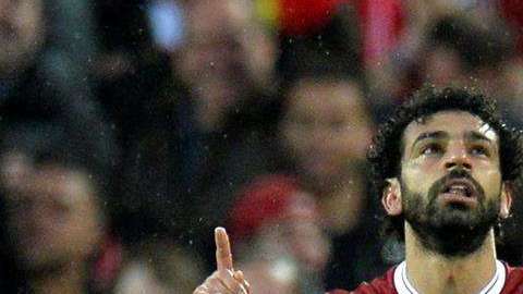 Mohamed Salah del Liverpool celebra su doblete ante la AS Roma en semifinales de Champions. (Foto: EFE/Peter Powell)