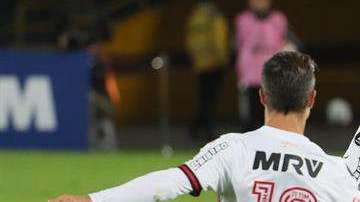 El árbitro terminó el partido junto segundos antes de la anotación