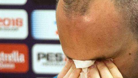 Andrés Iniesta no pudo evitar el llanto, tras anunciar su salida del Barcelona