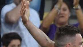 El jugador de la Fiorentina Giovanni Simeone celebra con sus compañeros el triunfo de su equipo sobre el Nápoles en la Serie A. (Foto: EFE/EPA/MAURIZIO DEGL'INNOCENTI)