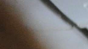 El trabajo consiste en viajar por todo el mundo y contar sus experiencias.