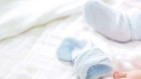 El bebé nació en diciembre de 2017, cuatro años después de que sus padres murieran.