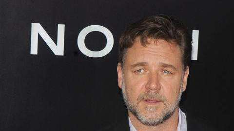 Russell Crowe realizó una gran subasta.