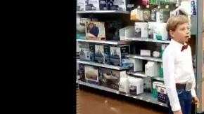 "Walmart Kid" ha cautivado a todos los usuarios de Twitter con su talento.