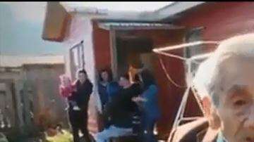 Don Celino vivía con una familia que lo adoptó, luego de que se quemara su casa.