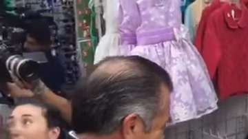 El candidato independiente  realiza su campaña proselitista.