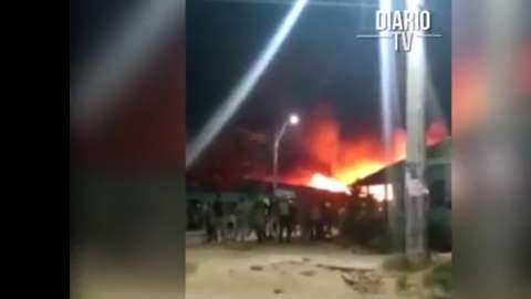 El fuego afectó nueve viviendas.