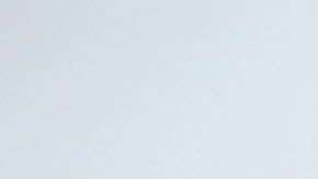 La actriz Allison Mack 
 se dio a conocer gracias a la serie "Smallville".