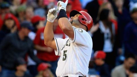 Albert Pujols de Los Angeles Angels está a un paso de los 3,000 imparables de por vida en las mayores.