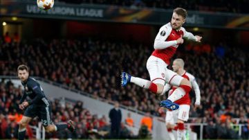 Aaron Ramsey marca por Arsenal.  IAN KINGTON/AFP/Getty Images